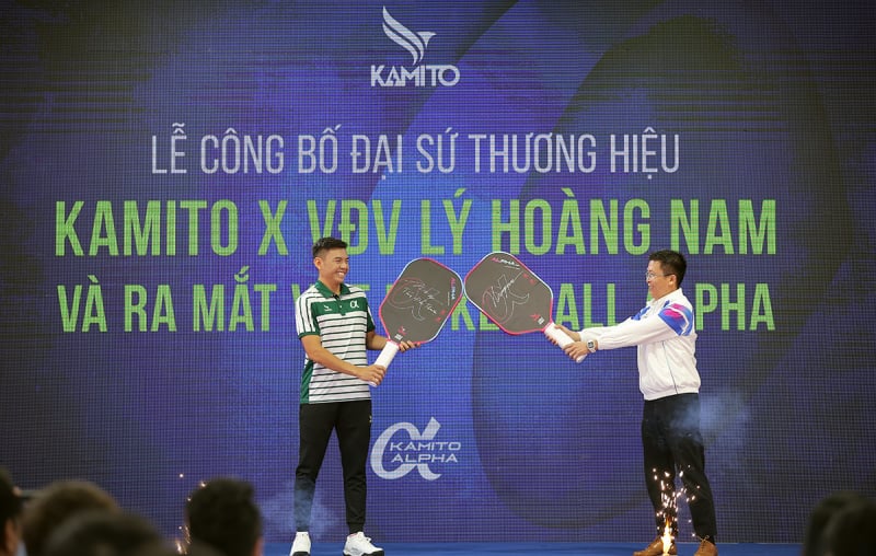 L'athlète Ly Hoang Nam crée la fièvre dans le village du Pickleball -0