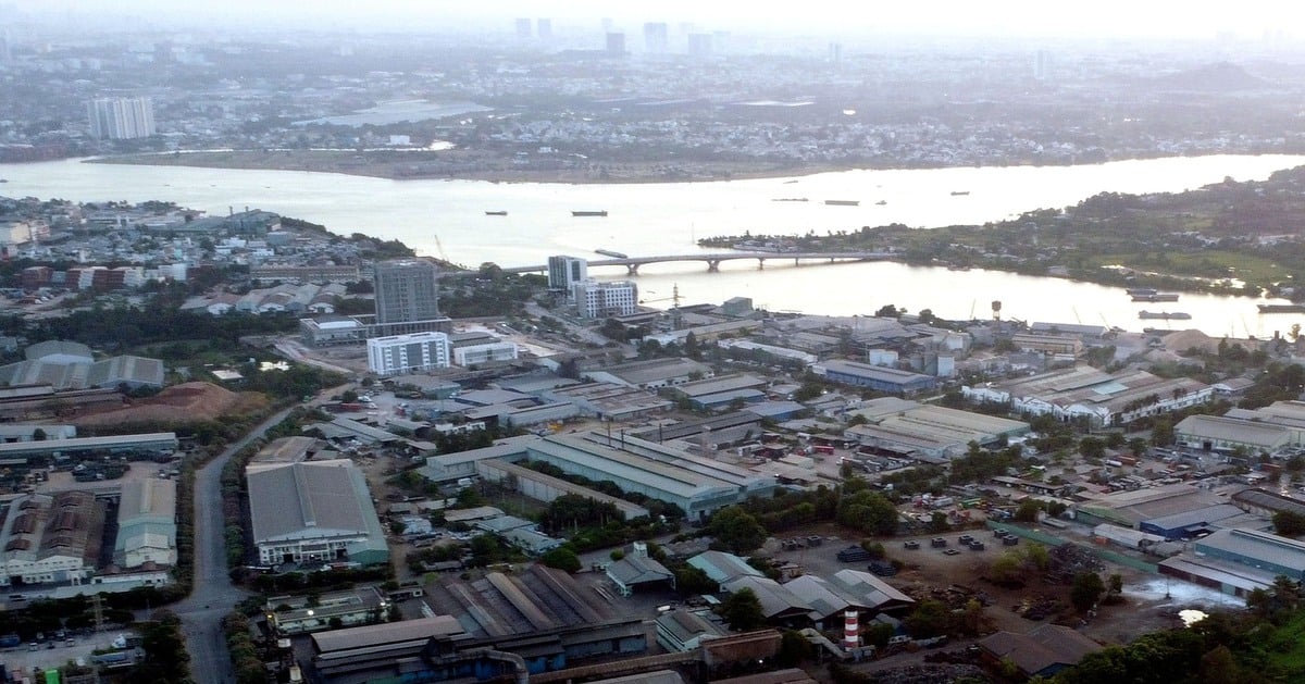 Secretly dumping and burying waste in Bien Hoa 1 industrial park