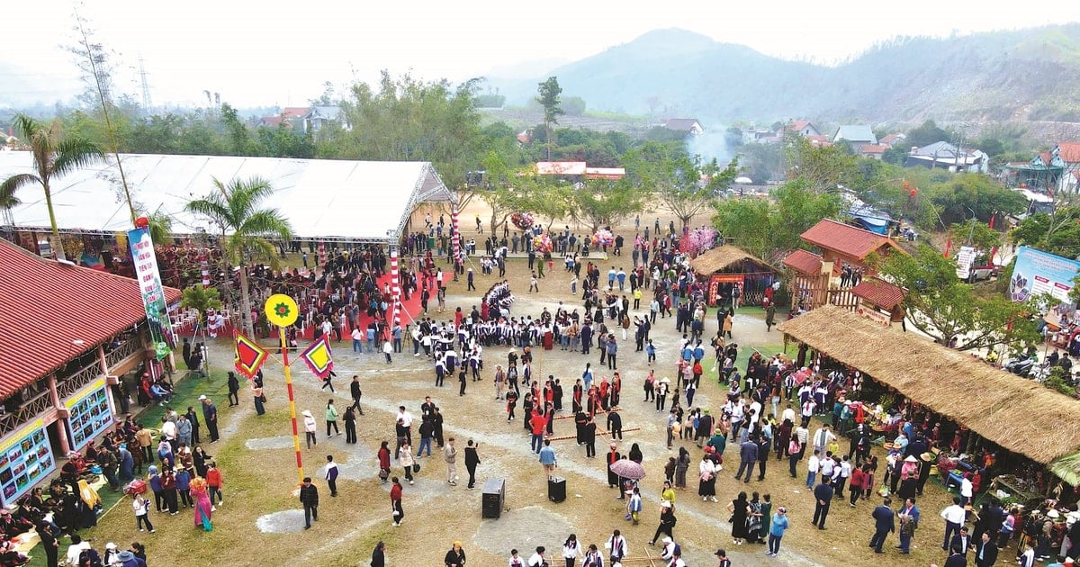 Festival animé du village de Bang Ca