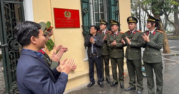 Полиция Ханоя открыла 30 пунктов в районах, поселках и городах.