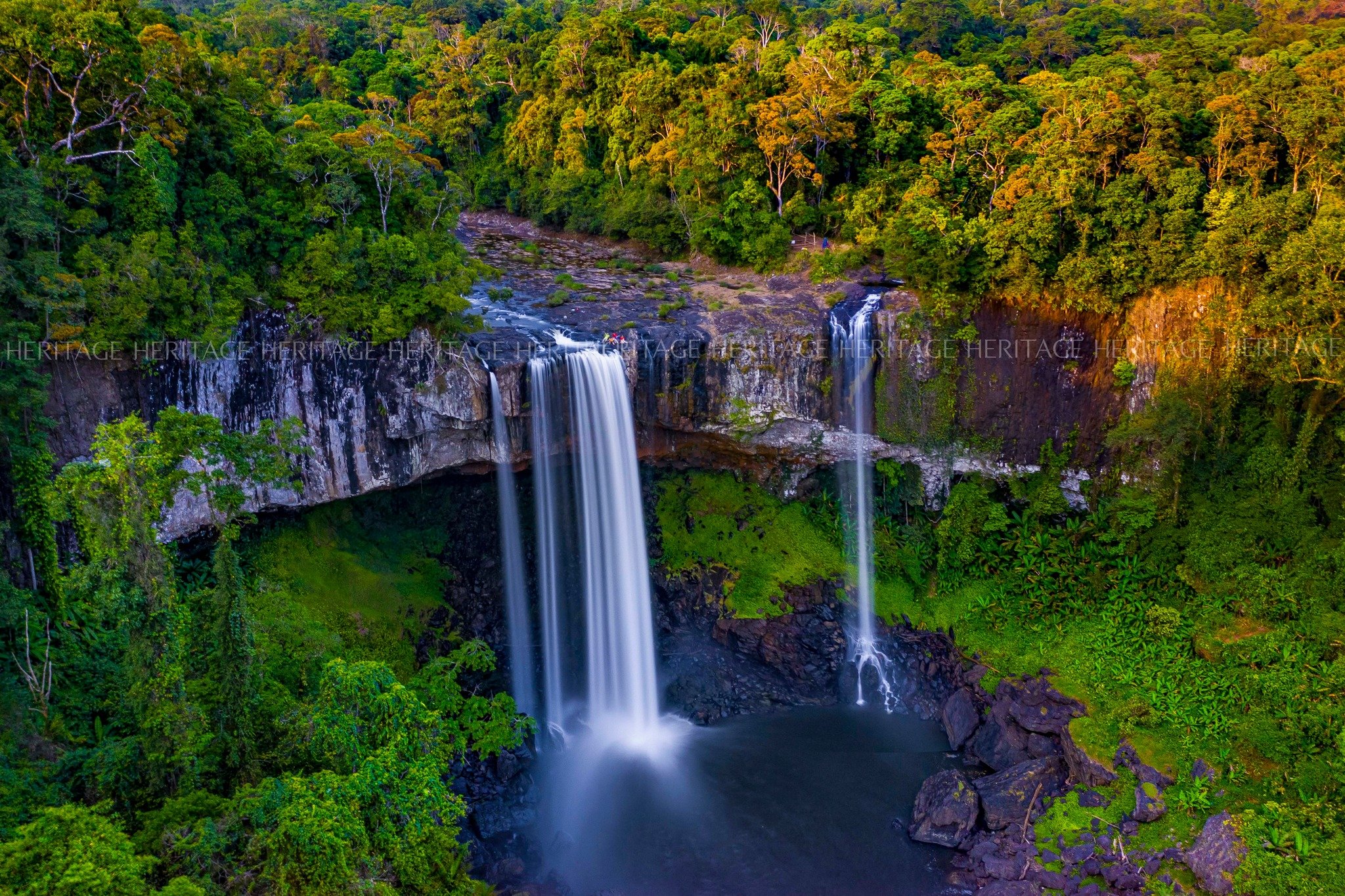 Entdecken Sie den Hang En Wasserfall in der schönsten Jahreszeit