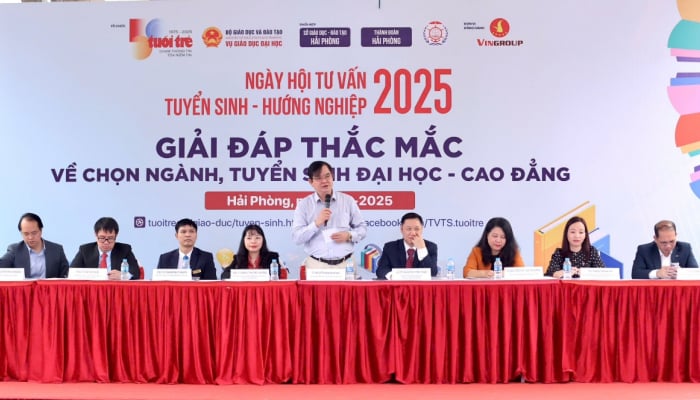 Báo Tuổi Trẻ tổ chức ‘Ngày hội tư vấn tuyển sinh