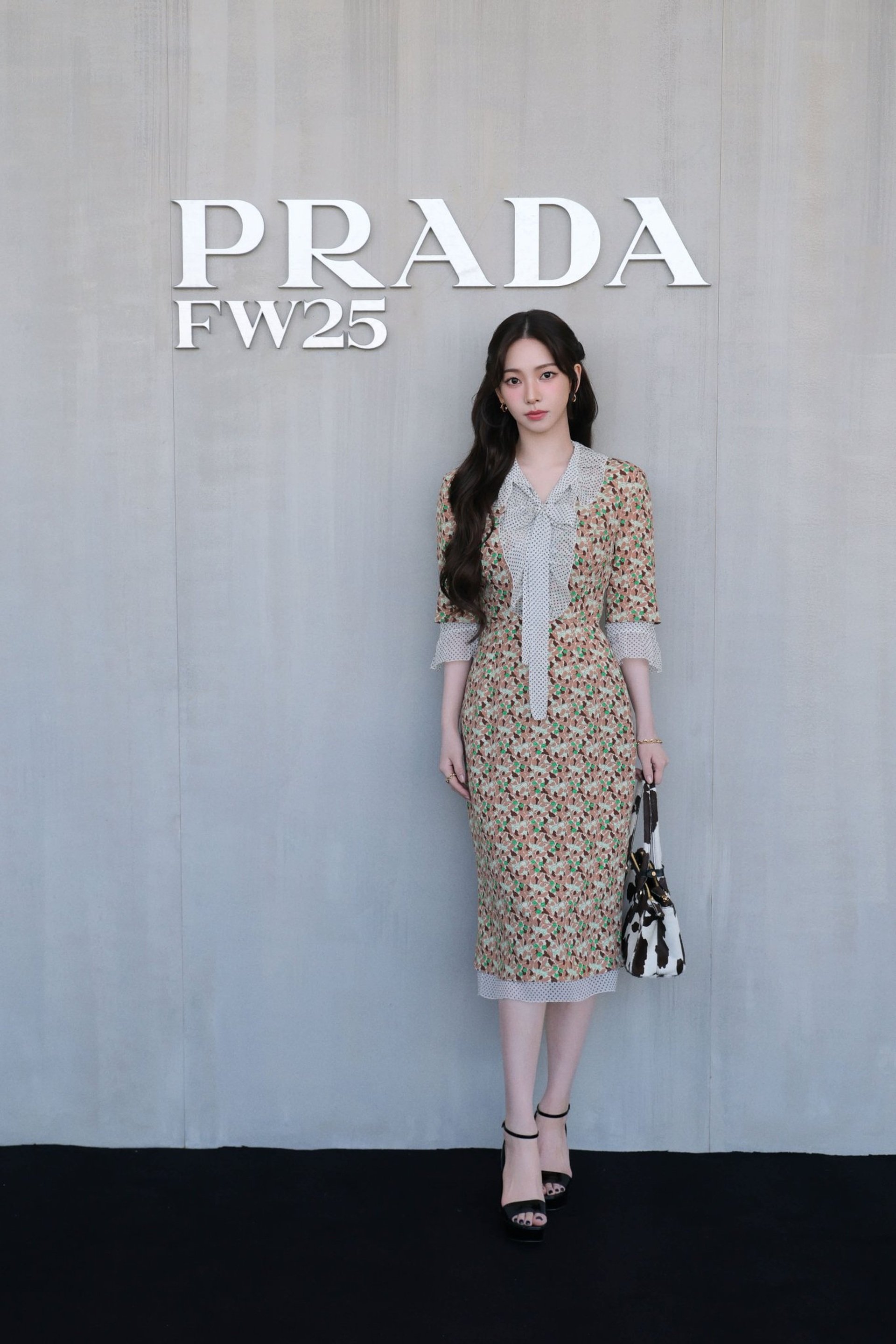 Karina bị chê mặc đồ an toàn, kém nổi bật so với nữ thần tượng 20 tuổi - 1
