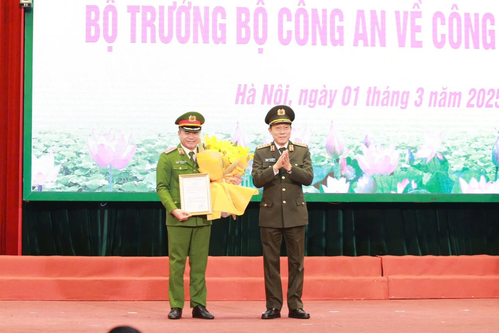 Thiếu tướng Nguyễn Thanh Tùng điều hành Công an TP Hà Nội - 2