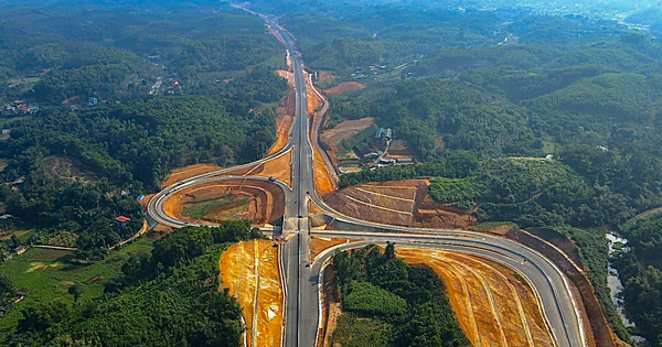 Le Premier ministre envoie 7 équipes d'inspection pour éliminer les difficultés rencontrées dans les principaux projets de transport