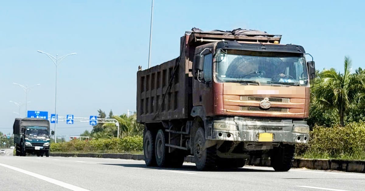 Large trucks speeding on the road likened to a coastal highway after the ban on 5-ton trucks was lifted.