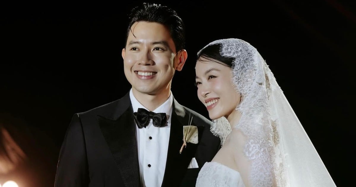 Revealing the 'feverish' dress at Ha Truc's wedding with her pilot boyfriend