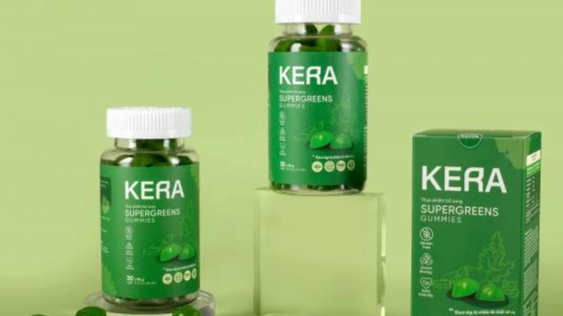 Kera vegetable candy contains sweetener but the manufacturer does not state it on the label.