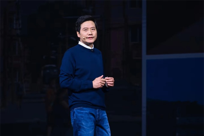 Lei Jun is loved by everyone because of his humorous personality.