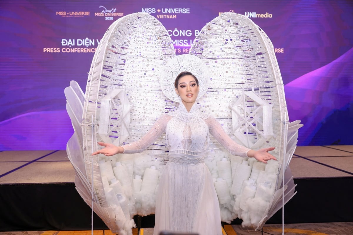 Diem ten nhung trang phuc dan toc viet nam tung xuat hien tai miss universe hinh anh 5