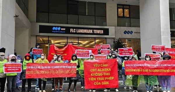 El Ministerio de Construcción pide a Hanoi que aclare el problema de las personas que salen bajo la lluvia a reclamar viviendas sociales.