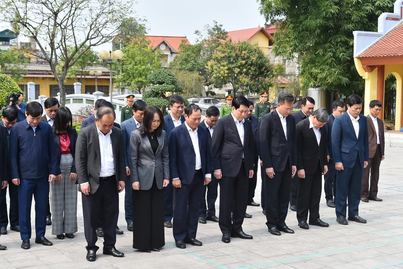 Chủ tịch nước Lương Cường chủ trì Hội nghị thông qua dự thảo báo cáo kết luận kiểm tra tại Hưng Yên ảnh 5