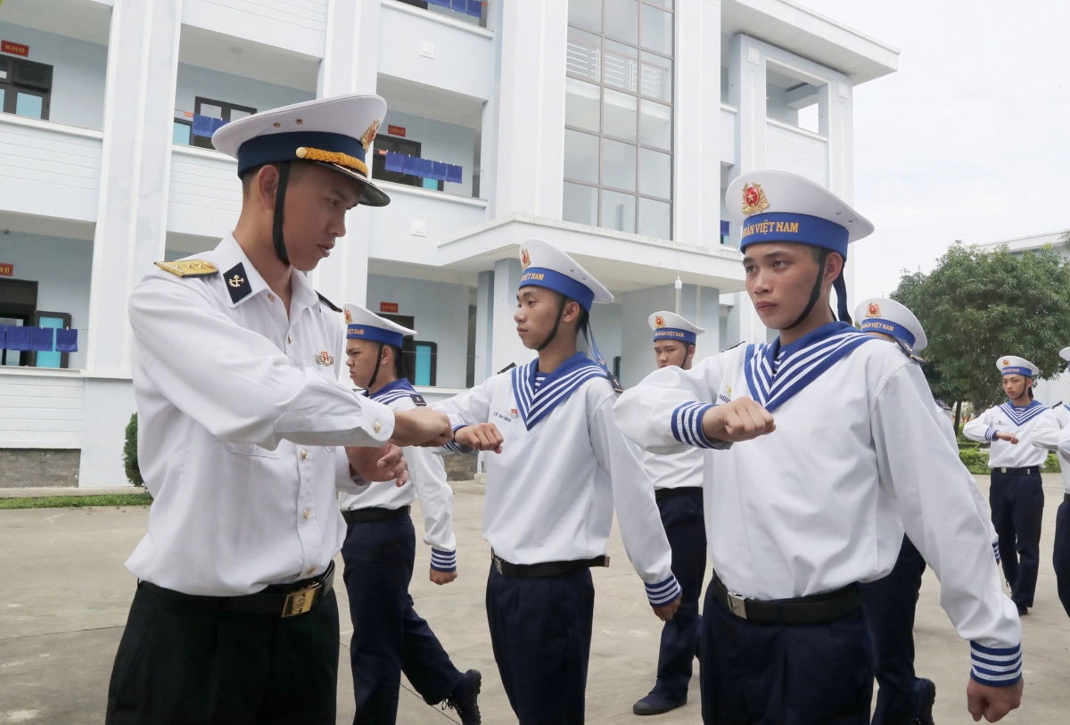 mot ngay cua tan binh hai quan hinh anh 4