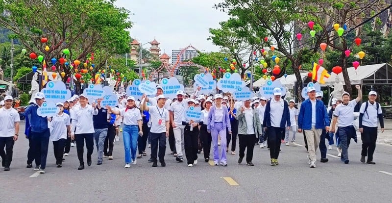 Đi bộ vì hòa bình nhân loại tại Đà Nẵng: lan tỏa tinh thần đoàn kết, yêu thương