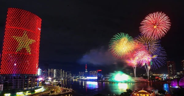 Proposition de tirer des feux d'artifice tous les samedis pour célébrer les 50 ans de la libération du Sud