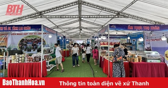 Phát triển hệ thống dịch vụ thương mại tại các khu du lịch