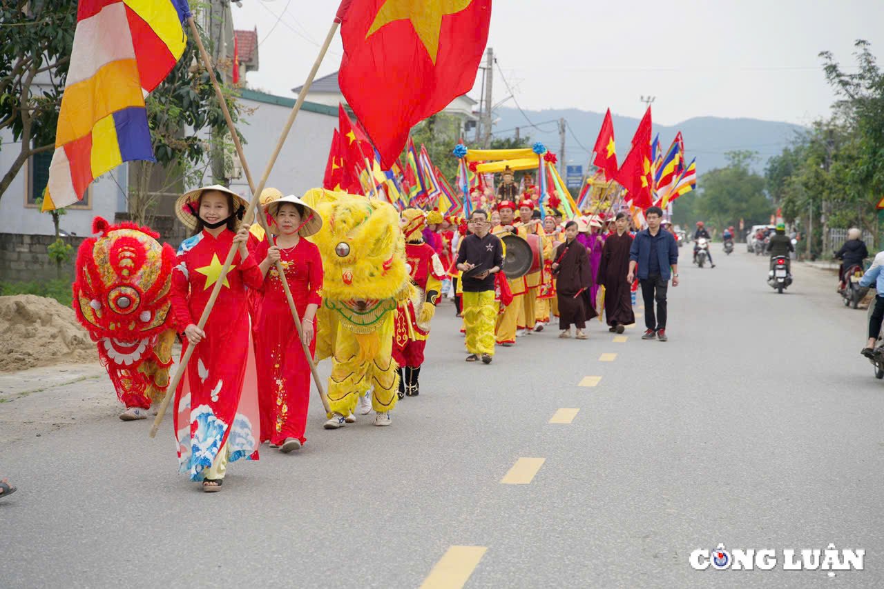 เทศกาล Quan The Am Bo Tat ที่เจดีย์ Ho Quoc การเดินทางเชื่อมโยง Dao และคณะ 2