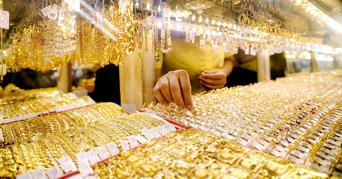 This morning, gold price exceeded 100 million VND/tael