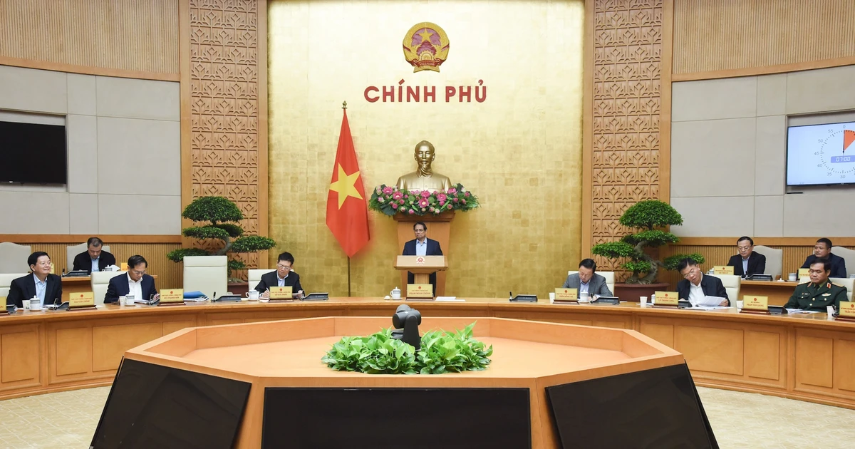 [Photo] Prime Minister Pham Minh Chinh chairs the Government's special meeting on law making in March 2025