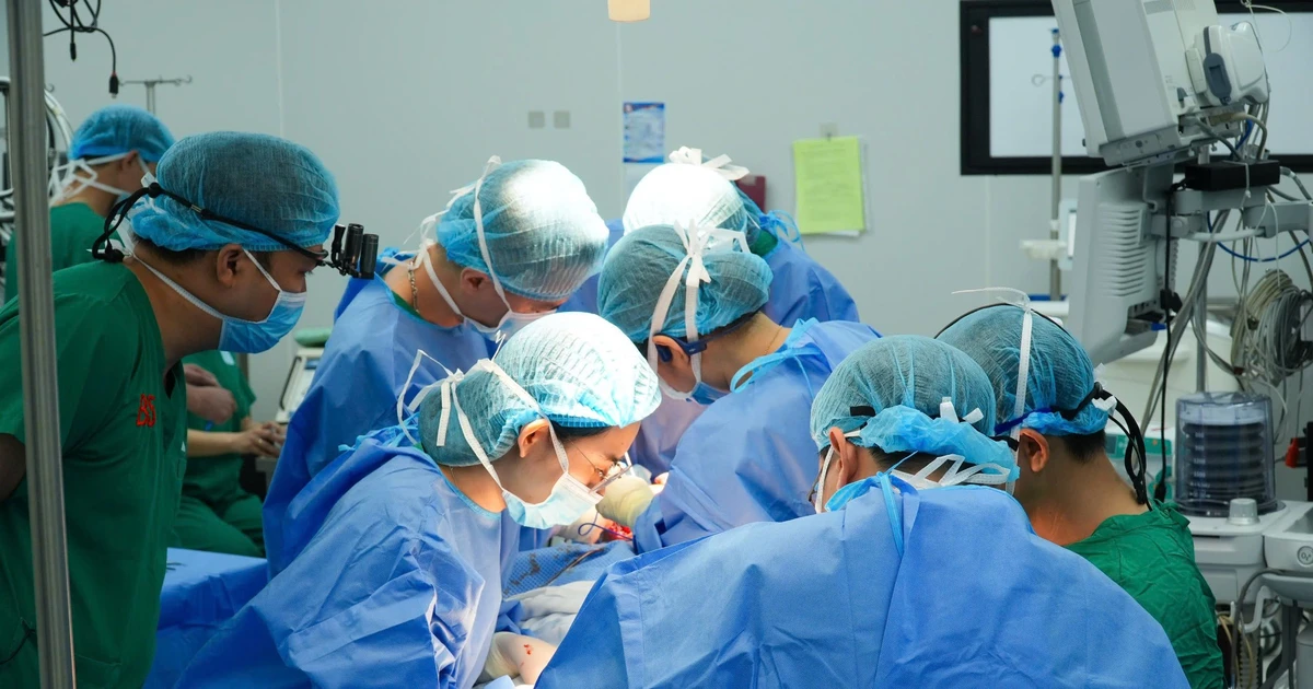 L'hôpital militaire 175 reconstruit la langue d'un patient atteint de cancer