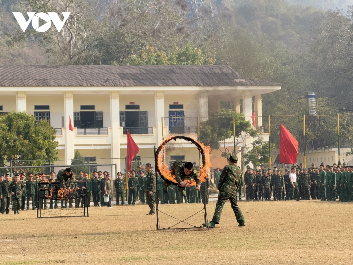 son la ra quan huan luyen, thi dua than toc, quyet thang hinh anh 8
