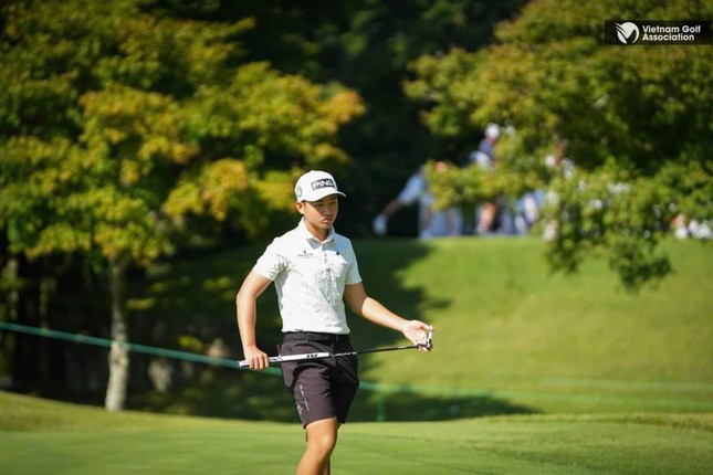 Nguyen Anh Minh und sein Team treten beim Junior Invitational 2025 mit dem Sohn von Tiger Woods an. Foto 1