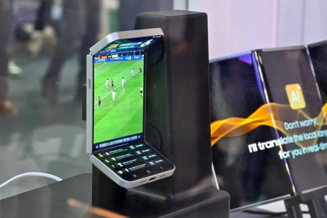 Samsung khoe loạt ý tưởng smartphone gập siêu thú vị tại MWC - Ảnh 2.