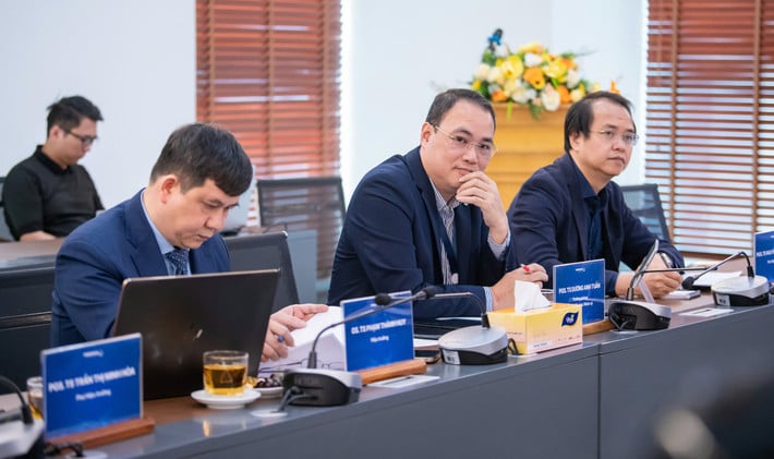 gs-nguon-nhan-luc-lam-viec-voi-phenikaa10.jpg