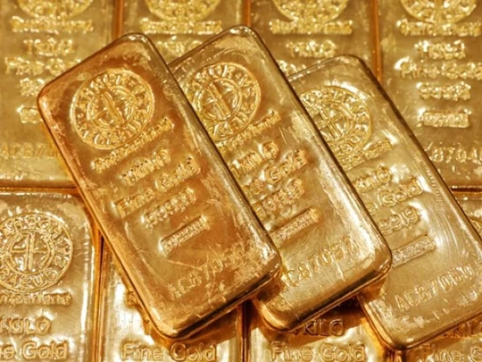 Gold prices hit historic high after Fed's decision to keep interest rates unchanged