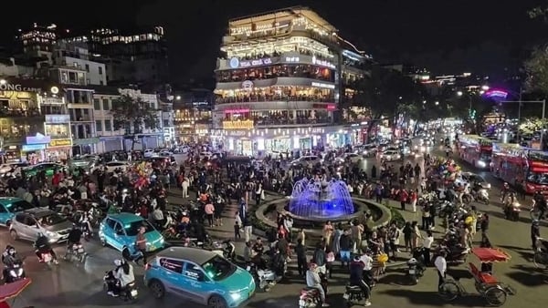 교통경찰, '샤크죠스' 체크인 시 집합시 교통안전 위험 경고