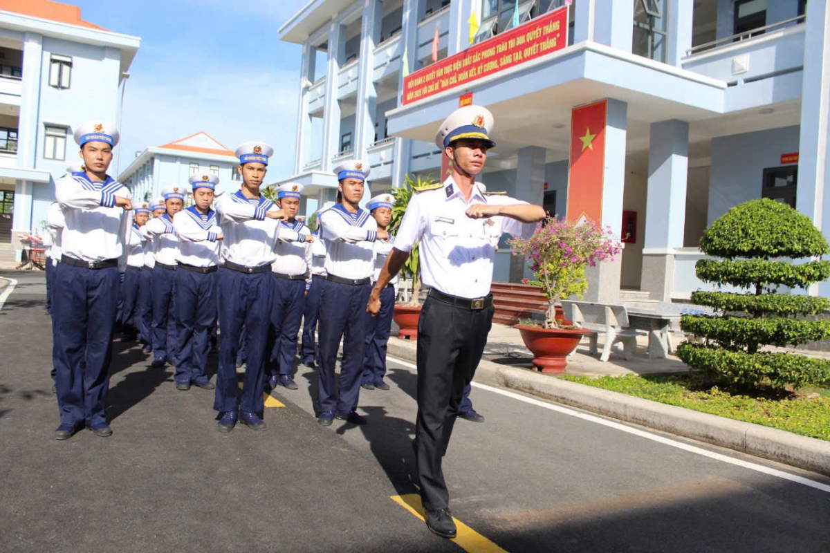 mot ngay cua tan binh hai quan hinh anh 3