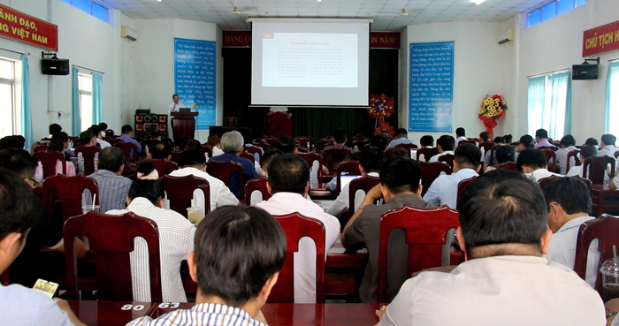 Tam Nong District organizes a conference to study and disseminate the 2025 Topic