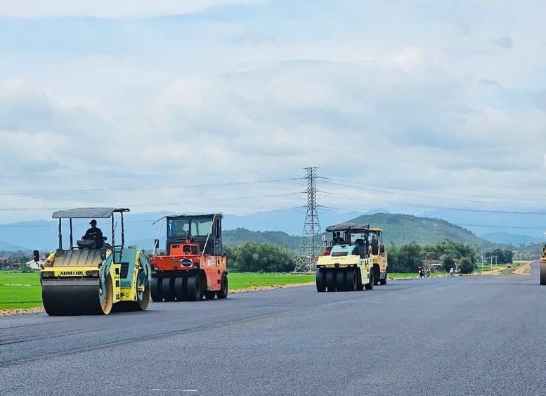 Bình Định: Tập trung thi công, bảo đảm tiến độ tuyến cao tốc Bắc-Nam- Ảnh 1.