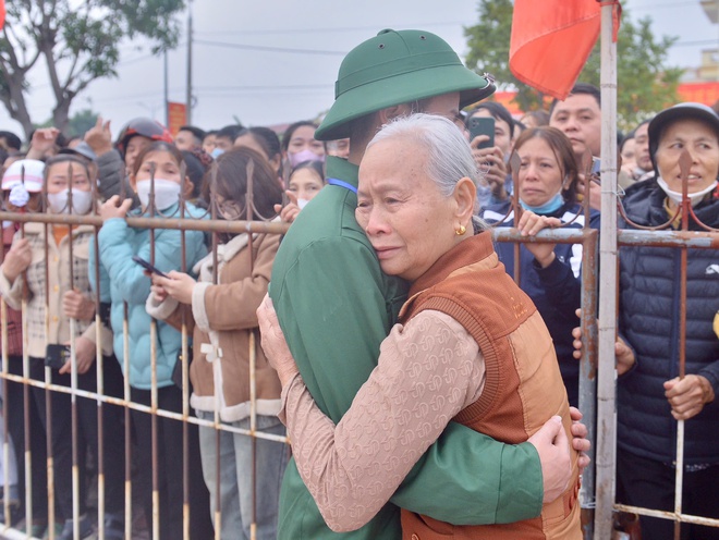 'Hoàn thành nghĩa vụ quân sự sẽ về nhà cưới em'- Ảnh 19.