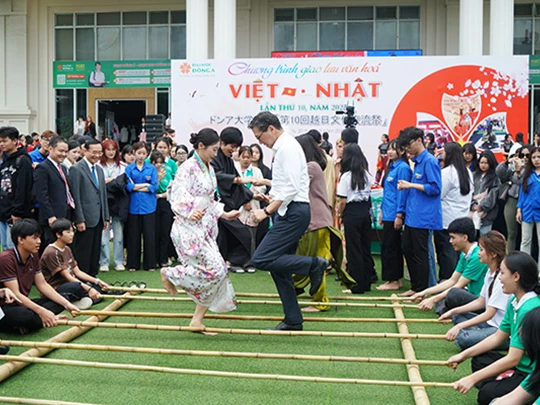 Points forts du 10e programme d'échange culturel Vietnam-Japon à l'Université Dong A