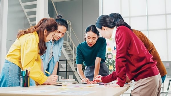 ¿Qué deben hacer las empresas femeninas para aumentar sus ingresos a través del comercio electrónico?