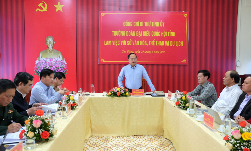 Provincial Party Secretary Quan Minh Cuong works with the Department of Culture, Sports and Tourism