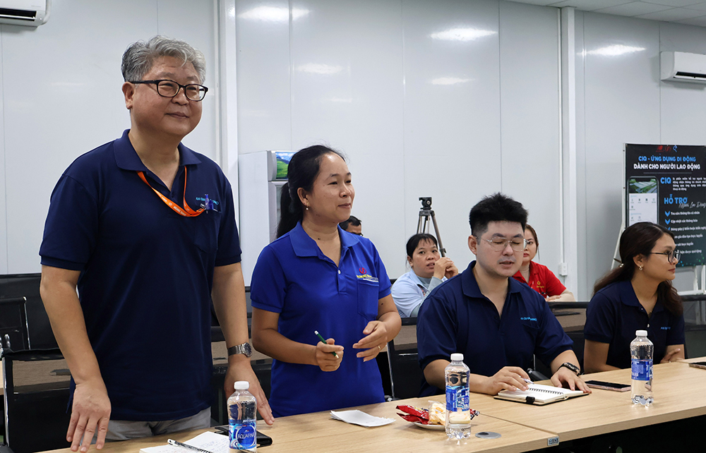 省労働組合が外資系企業を訪問し、新年の挨拶を述べる。