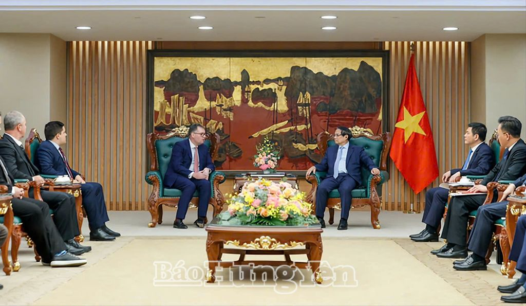  El primer ministro Pham Minh Chinh recibe al director general de proyectos de la Organización Trump en Vietnam.