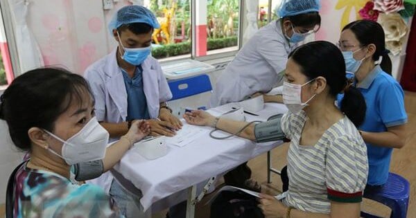 Hanoi führt 2025 ein Management der Kosten für medizinische Untersuchungen und Behandlungen durch die Krankenversicherung ein