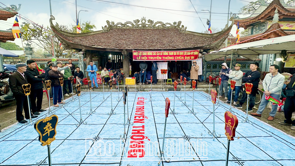 Chess competition at the 2025 Dai Bi Pagoda traditional festival in Nam Giang town (Nam Truc).