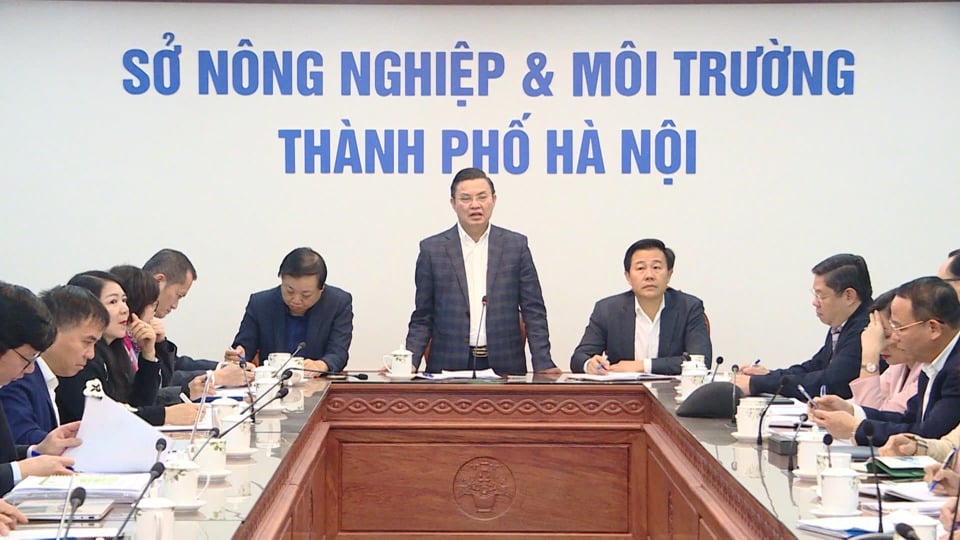 Cục trưởng Cục Môi trường (Bộ Nông nghiệp và Môi trường) Hoàng Văn Thức phát biểu tại hội thảo.