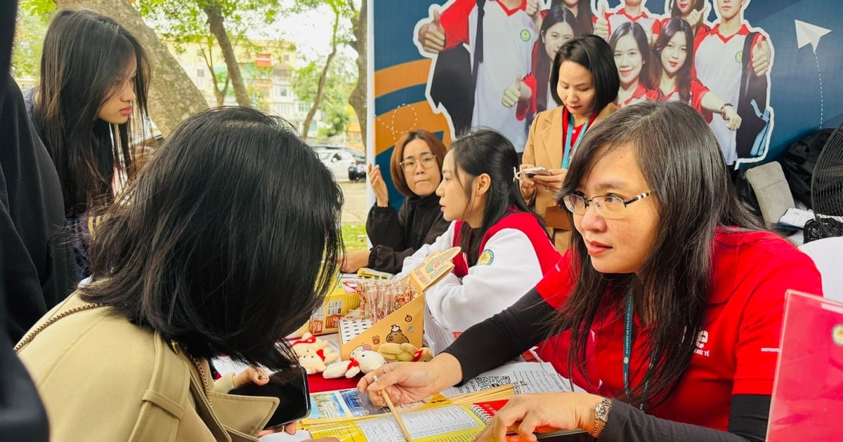 តើបេក្ខជនគួរជ្រើសរើសកម្មវិធីរួមគ្នាបណ្តុះបណ្តាលអន្តរជាតិដែរឬទេ?