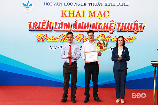 Cuộc thi ảnh nghệ thuật “50 năm Bình Định - Đất và người”: Tác giả Nguyễn Minh Quang giành giải nhất