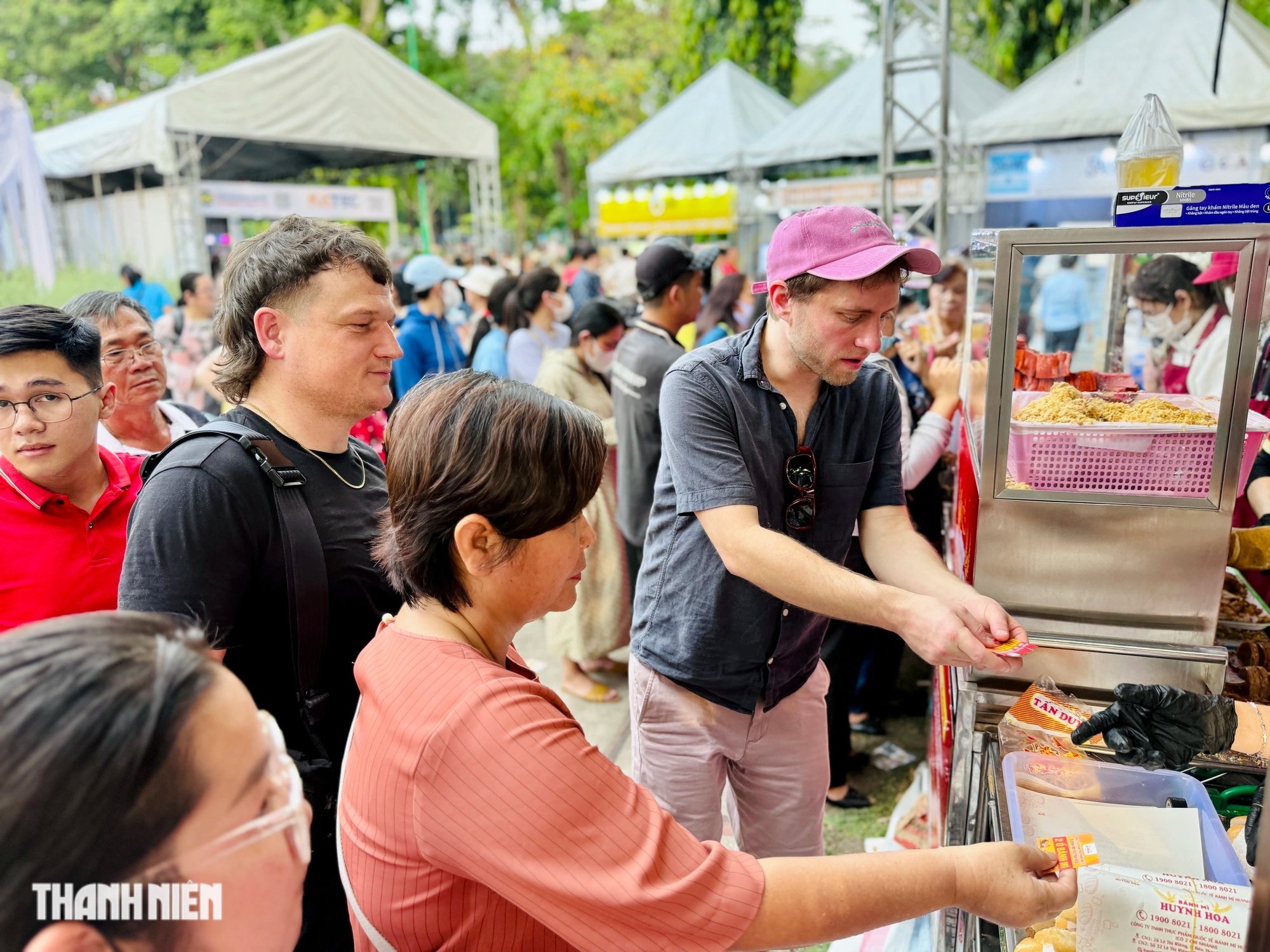 Lễ hội bánh mì Việt Nam ở TP.HCM đông nghẹt thực khách- Ảnh 11.