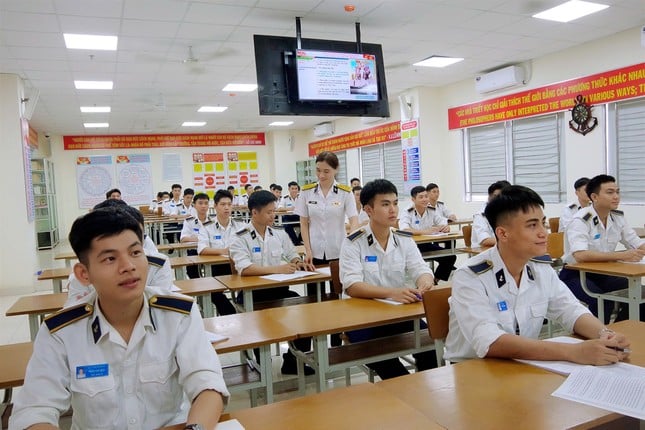 2 つの海軍学校の生徒の親族はどのような特典を受けられますか?写真2