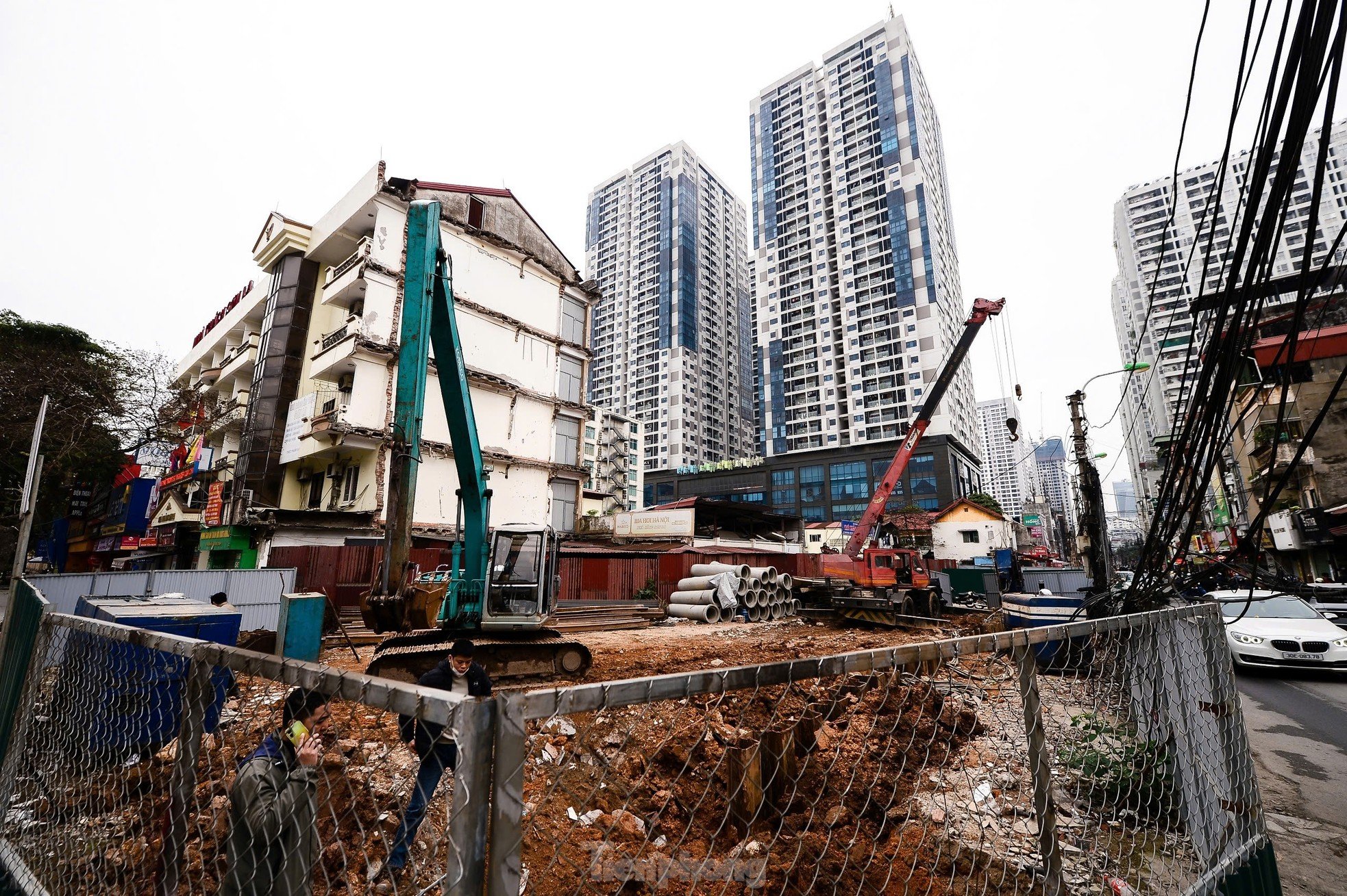 Wie wird derzeit das fast 400 Milliarden VND teure Erweiterungsprojekt der Nguyen Tuan Street durchgeführt? Foto 7