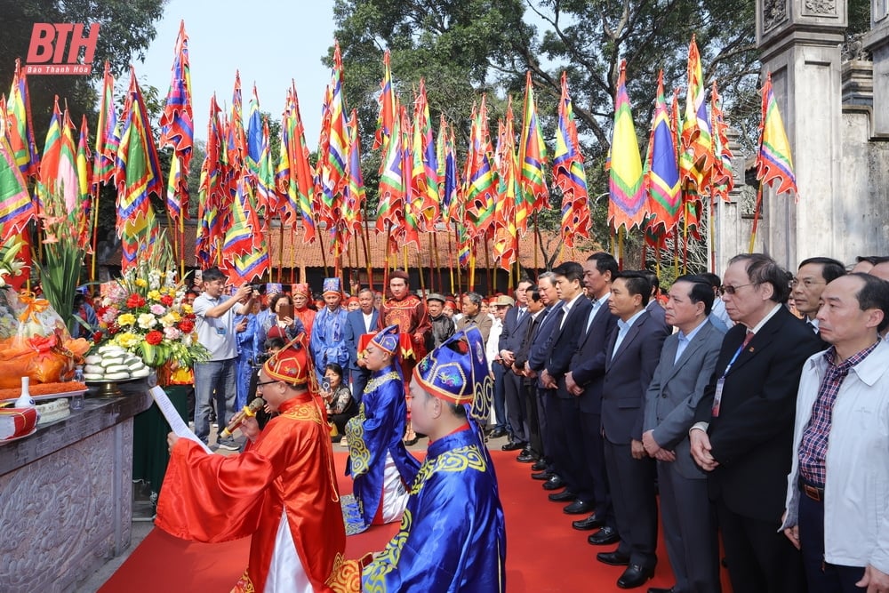 ពិធីបុណ្យព្រះវិហារ Ba Trieu ឆ្នាំ 2025 រំលឹកខួបលើកទី 1777 នៃការស្លាប់របស់វីរៈបុរសជាតិ Trieu Thi Trinh