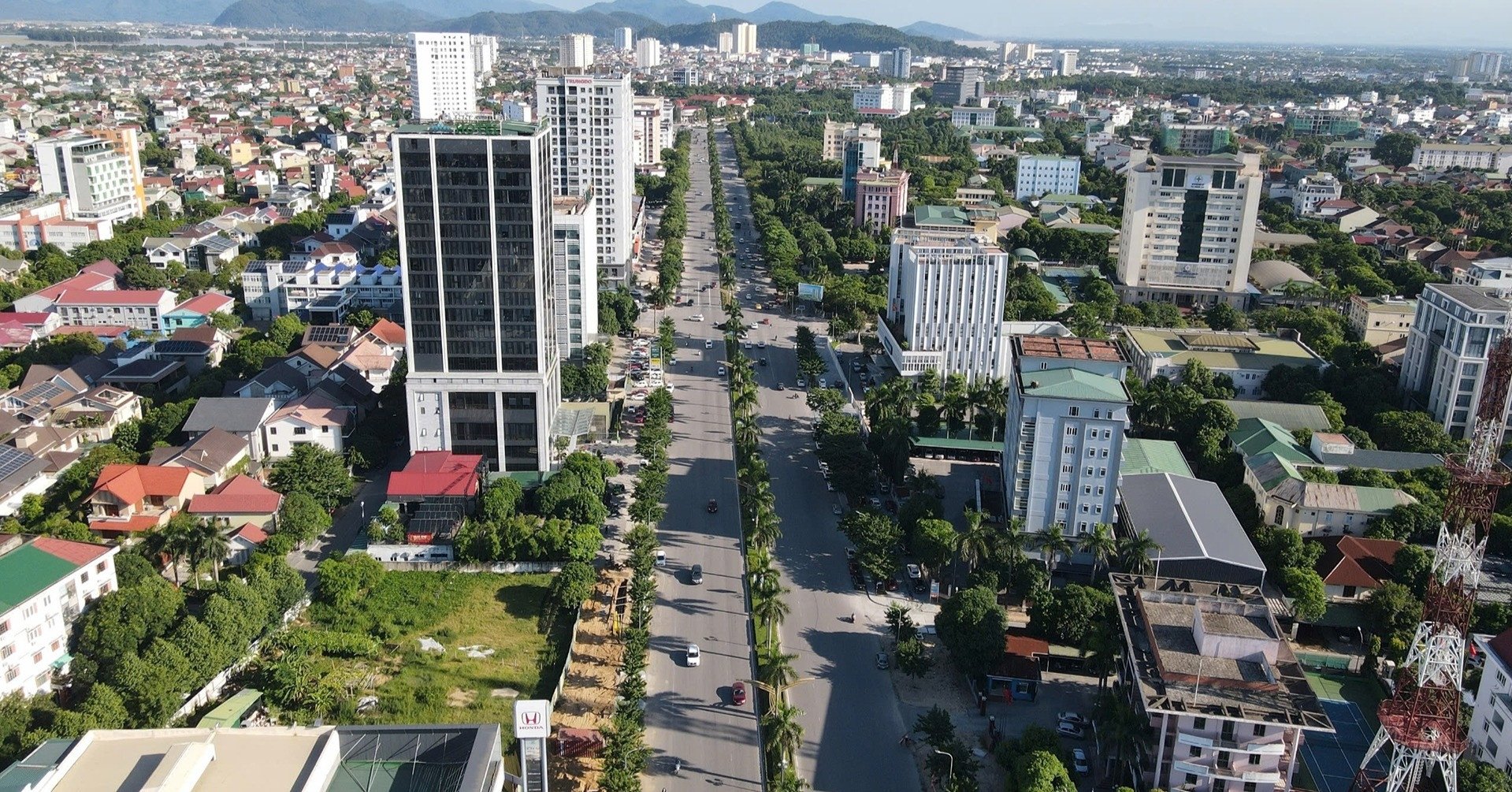 La ville de Vinh doit être divisée en 3 communes et quartiers.