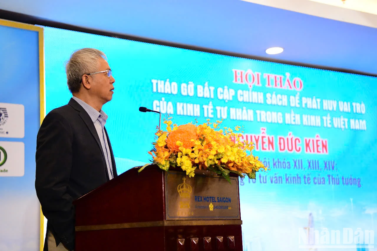 Workshop „Beseitigung politischer Defizite zur Förderung der Rolle der Privatwirtschaft in der vietnamesischen Wirtschaft“ Foto 9